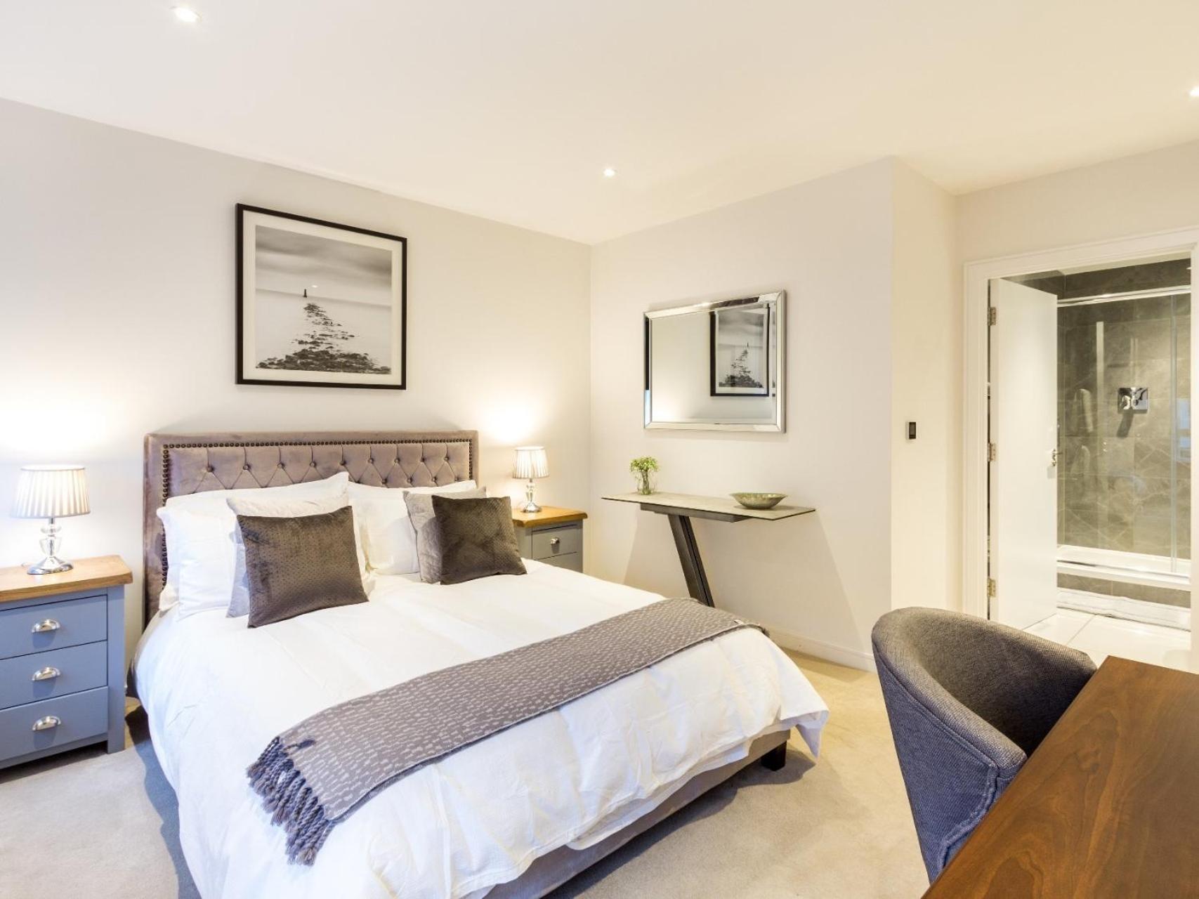 2 Bed Property Close To Heathrow Airport Hounslow Exterior photo