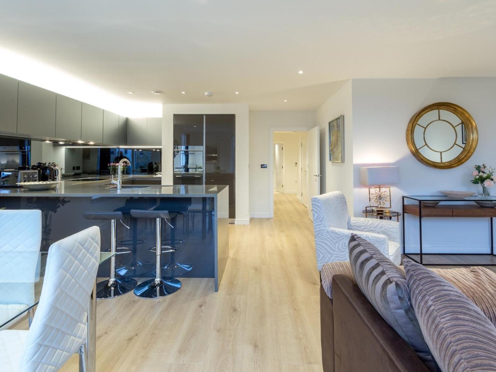 2 Bed Property Close To Heathrow Airport Hounslow Exterior photo