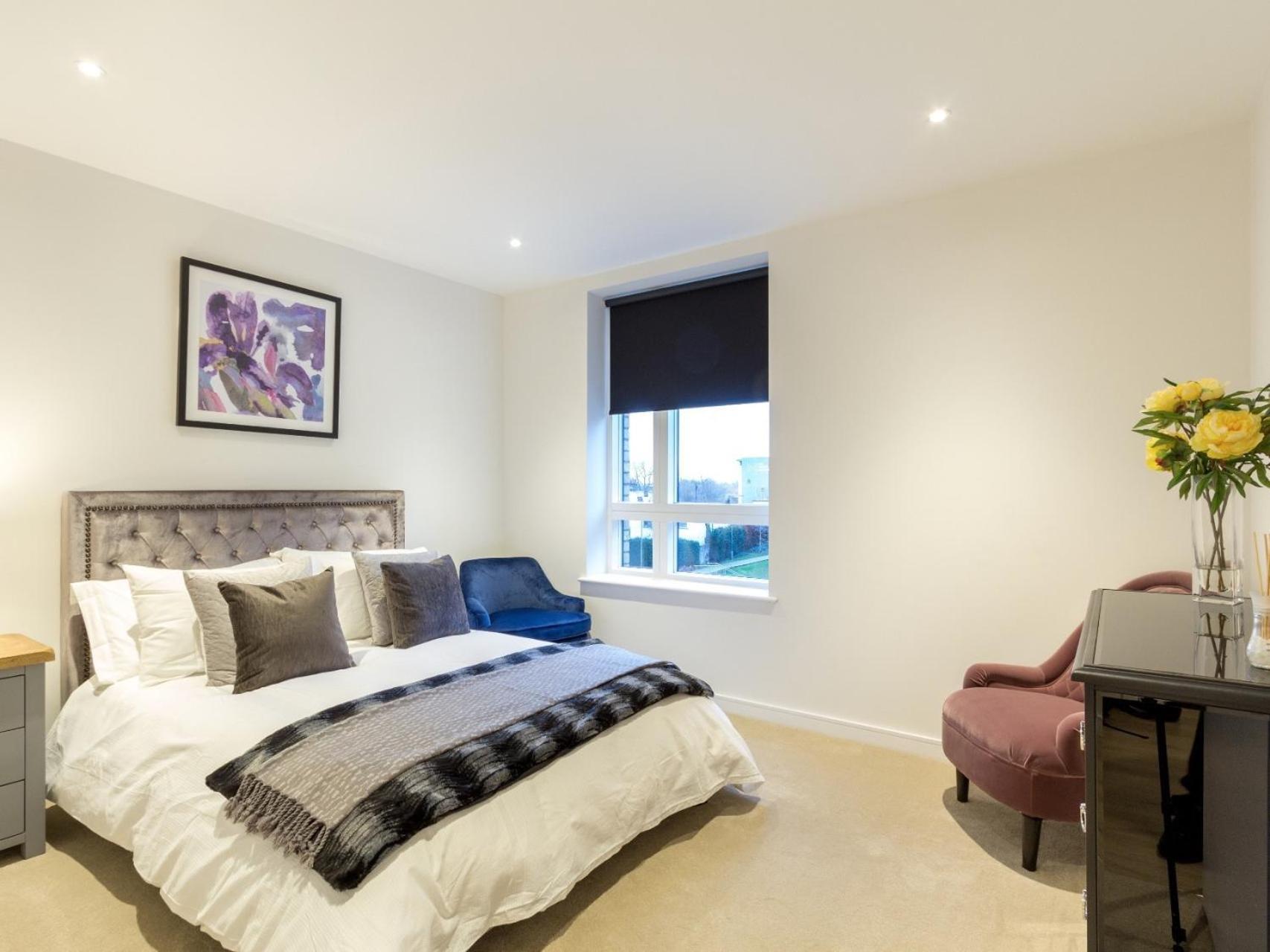 2 Bed Property Close To Heathrow Airport Hounslow Exterior photo