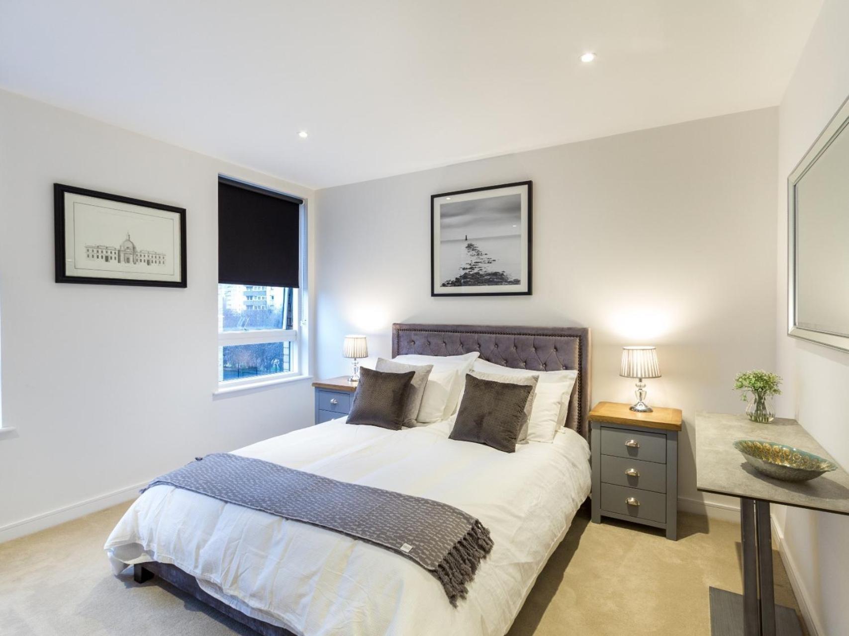 2 Bed Property Close To Heathrow Airport Hounslow Exterior photo